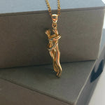 Charger l&#39;image dans la galerie, Duo Royal™ - Collier Couple Enlacé ( dans un coffret à bijoux élégant )
